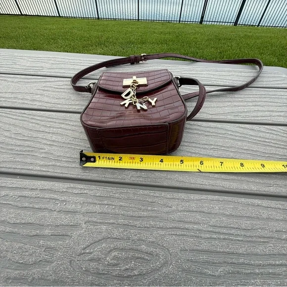 DKNY Rasberry "Cleo NS Phone" embossed Charm Clasp Small crossbody purse - Picture 8 of 14